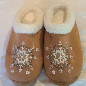 Snowflake Slippers,  size 9-10 women's camel color.